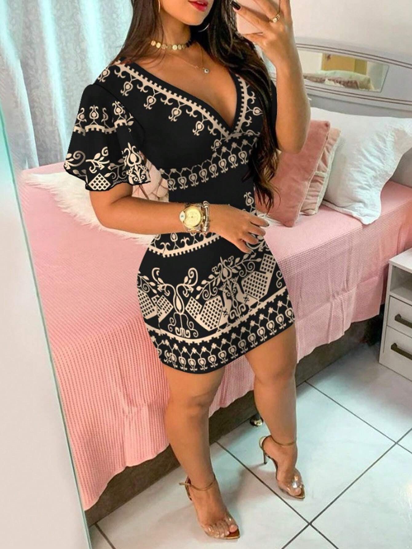 SHEIN Classic Women's Fashionable Printed Short Sleeve V-Neck Dress