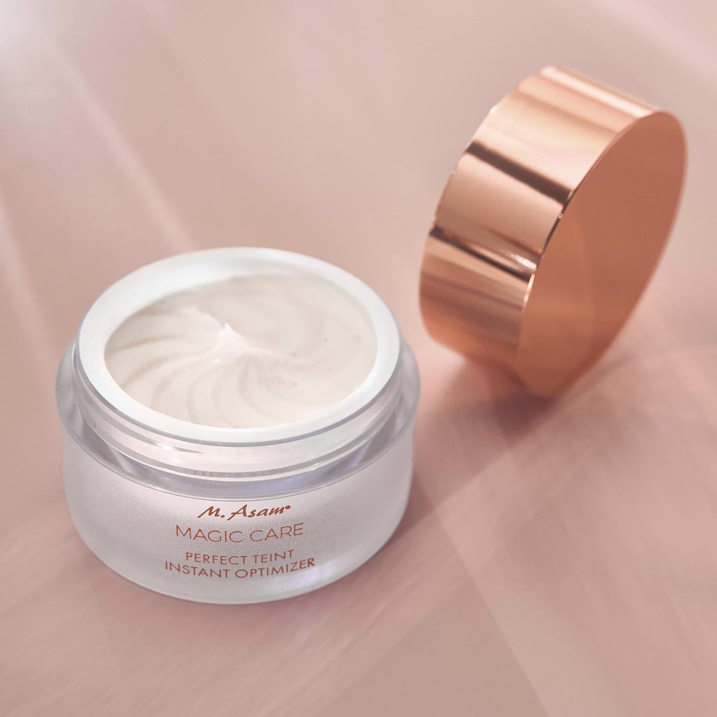 Magic Care Perfect Teint (1.01 Fl Oz) - Transparent Makeup and Skincare Cream with Peptide Complex and Retinol for Minimizing Wrinkles and Pores