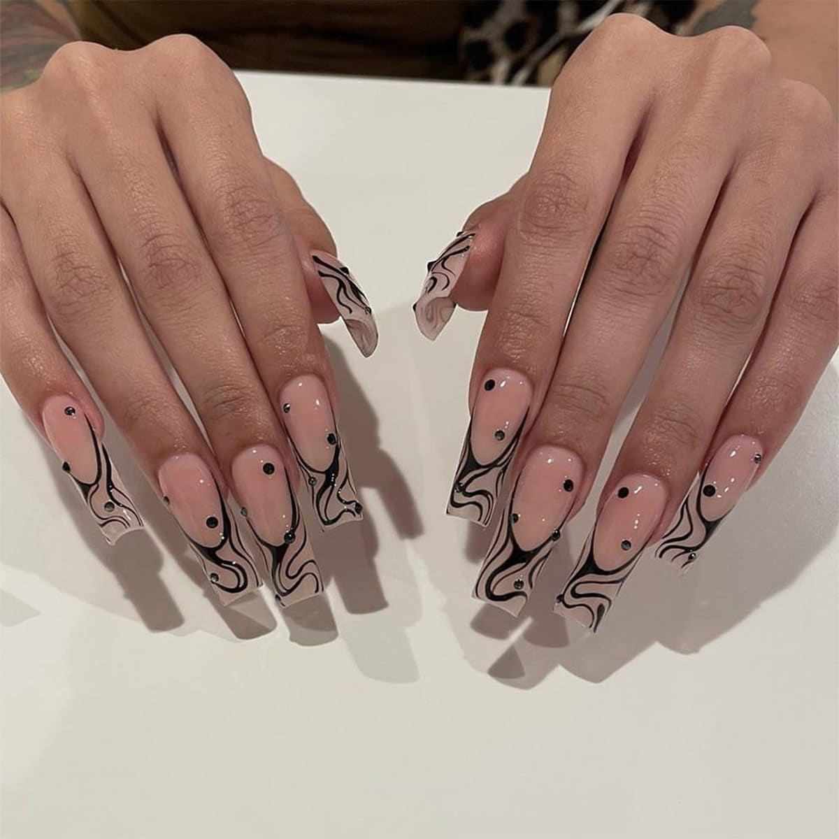 Press on Nails Long Square Fake Nails Silver French False Tip with Rhinestones Charms Design Glue on Nails 3D Heart Stick on Nails Elegant Glitter Glossy Acrylic Nails for Women Manicure 24Pcs