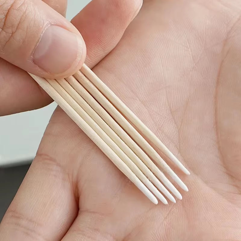 100-Piece Wooden Cotton Swabs for Nail Care and Art Application