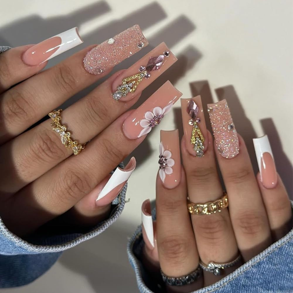 Press on Nails Long Square Fake Nails Silver French False Tip with Rhinestones Charms Design Glue on Nails 3D Heart Stick on Nails Elegant Glitter Glossy Acrylic Nails for Women Manicure 24Pcs